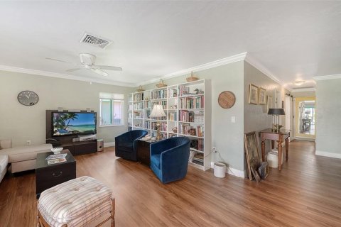 Condo in Sarasota, Florida, 2 bedrooms  № 1530177 - photo 11