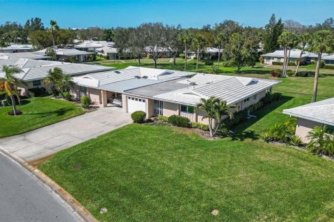 Condo in Sarasota, Florida, 2 bedrooms  № 1530177 - photo 2
