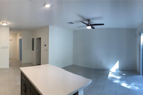 Adosado en alquiler en Homestead, Florida, 4 dormitorios, 127.65 m2 № 2085592 - foto 12
