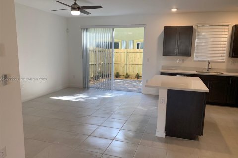 Adosado en alquiler en Homestead, Florida, 4 dormitorios, 127.65 m2 № 2085592 - foto 5