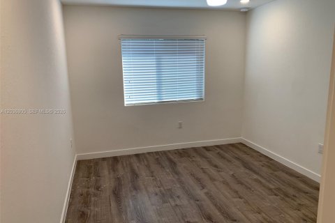 Adosado en alquiler en Homestead, Florida, 4 dormitorios, 127.65 m2 № 2085592 - foto 24