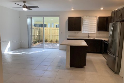 Adosado en alquiler en Homestead, Florida, 4 dormitorios, 127.65 m2 № 2085592 - foto 20