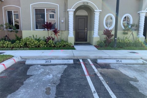 Adosado en alquiler en Homestead, Florida, 4 dormitorios, 127.65 m2 № 2085592 - foto 3