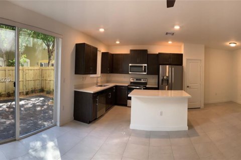 Adosado en alquiler en Homestead, Florida, 4 dormitorios, 127.65 m2 № 2085592 - foto 8