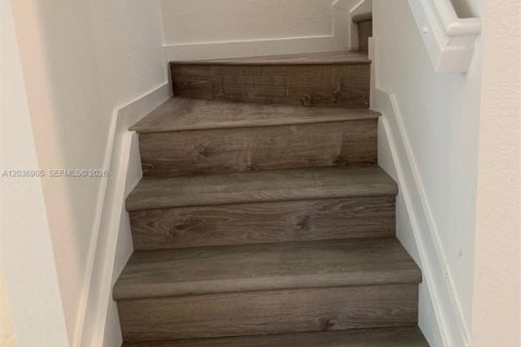 Adosado en alquiler en Homestead, Florida, 4 dormitorios, 127.65 m2 № 2085592 - foto 15