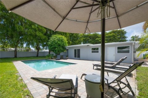 House in Oakland Park, Florida 3 bedrooms, 152.36 sq.m. № 2033242 - photo 20