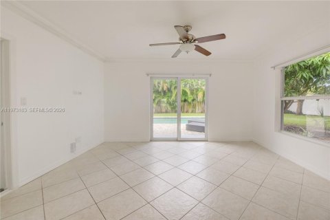 House in Oakland Park, Florida 3 bedrooms, 152.36 sq.m. № 2033242 - photo 7