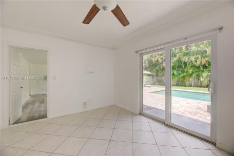 House in Oakland Park, Florida 3 bedrooms, 152.36 sq.m. № 2033242 - photo 5