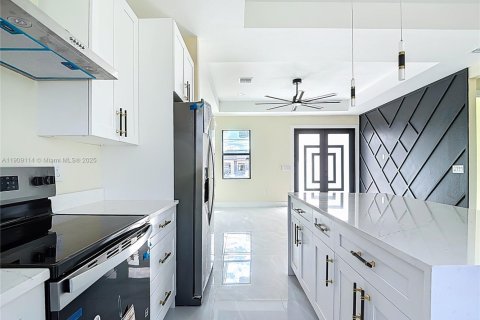 Casa en venta en Lehigh Acres, Florida, 3 dormitorios № 1965124 - foto 20