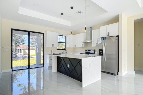 Casa en venta en Lehigh Acres, Florida, 3 dormitorios № 1965124 - foto 14