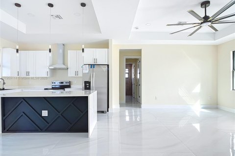 Casa en venta en Lehigh Acres, Florida, 3 dormitorios № 1965124 - foto 26