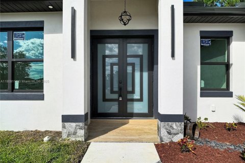 Casa en venta en Lehigh Acres, Florida, 3 dormitorios № 1965124 - foto 3