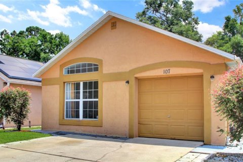 Casa en venta en Sanford, Florida, 3 dormitorios, 121.89 m2 № 1680396 - foto 1
