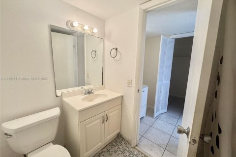 Condominio en venta en North Miami Beach, Florida, 2 dormitorios, 110.55 m2 № 1777743 - foto 19
