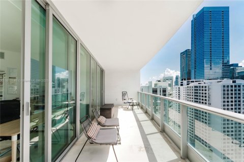 Condominio en venta en Miami, Florida, 3 dormitorios, 197.88 m2 № 1936968 - foto 16