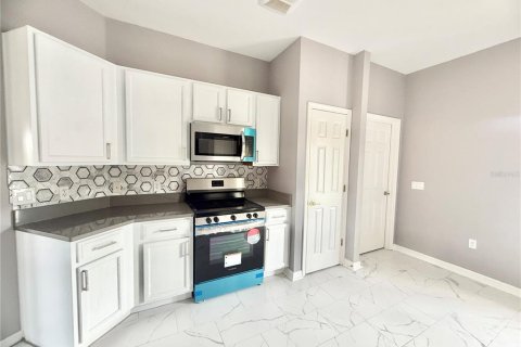 Купить виллу или дом в Киссимми, Флорида 10 комнат, 198.9м2, № 2093749 - фото 9
