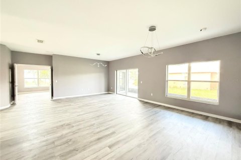 Купить виллу или дом в Киссимми, Флорида 10 комнат, 198.9м2, № 2093749 - фото 14