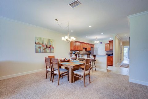 Townhouse in Treasure Island, Florida 3 bedrooms, 260.59 sq.m. № 1819057 - photo 11