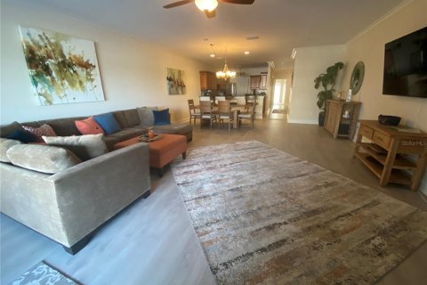 Townhouse in Treasure Island, Florida 3 bedrooms, 260.59 sq.m. № 1819057 - photo 4