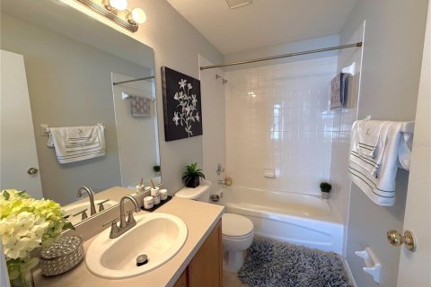 Townhouse in Brandon, Florida 3 bedrooms, 126.72 sq.m. № 1866278 - photo 21