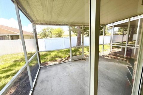Townhouse in Brandon, Florida 3 bedrooms, 126.72 sq.m. № 1866278 - photo 26