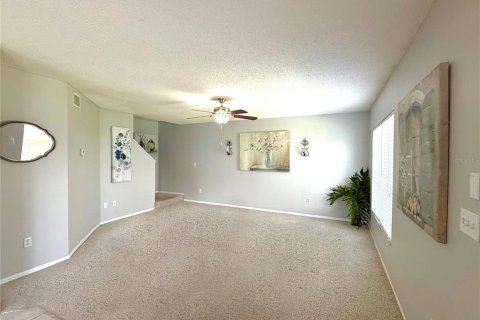 Townhouse in Brandon, Florida 3 bedrooms, 126.72 sq.m. № 1866278 - photo 4