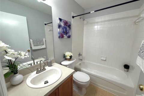 Townhouse in Brandon, Florida 3 bedrooms, 126.72 sq.m. № 1866278 - photo 24