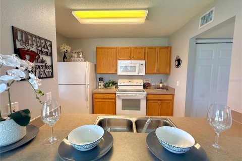 Townhouse in Brandon, Florida 3 bedrooms, 126.72 sq.m. № 1866278 - photo 11