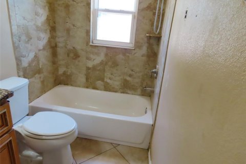 Villa ou maison à vendre à Largo, Floride: 4 chambres, 169.64 m2 № 2092971 - photo 16