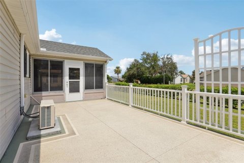 Villa ou maison à vendre à The Villages, Floride: 3 chambres, 129.32 m2 № 1829134 - photo 29