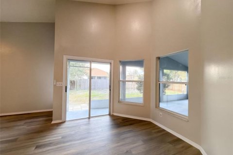 House in Riverview, Florida 4 bedrooms, 183.67 sq.m. № 2390989 - photo 5