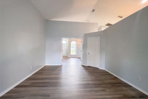 House in Riverview, Florida 4 bedrooms, 183.67 sq.m. № 2390989 - photo 17