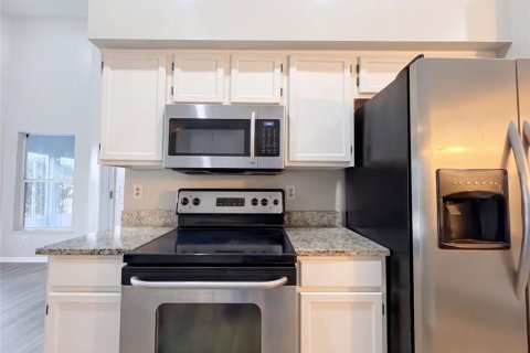 House in Riverview, Florida 4 bedrooms, 183.67 sq.m. № 2390989 - photo 12