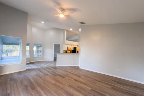 House in Riverview, Florida 4 bedrooms, 183.67 sq.m. № 2390989 - photo 14