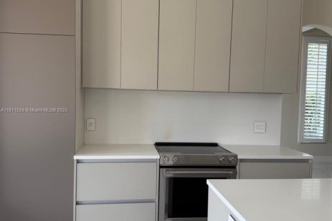 Купить виллу или дом в Уэстон, Флорида 5 спален, 348.1м2, № 1939509 - фото 23
