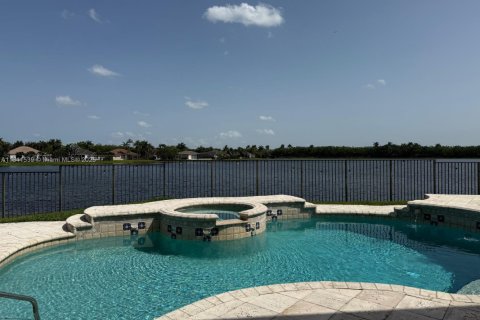 Villa ou maison à vendre à Weston, Floride: 5 chambres, 348.1 m2 № 1939509 - photo 1