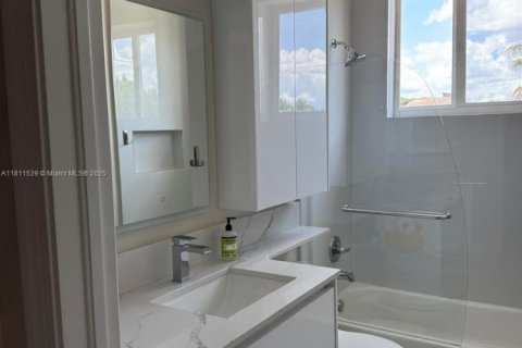 Villa ou maison à vendre à Weston, Floride: 5 chambres, 348.1 m2 № 1939509 - photo 18