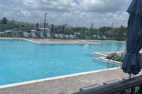 Adosado en venta en Homestead, Florida, 3 dormitorios, 123.37 m2 № 2054193 - foto 17