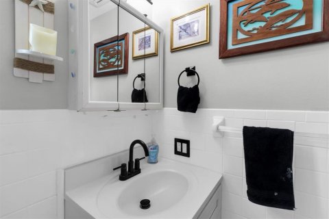 Casa en venta en New Port Richey, Florida, 3 dormitorios, 163.14 m2 № 2267506 - foto 28
