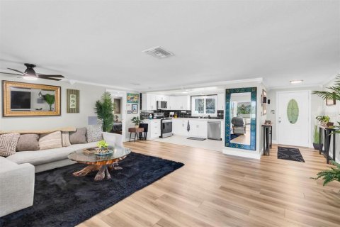 Casa en venta en New Port Richey, Florida, 3 dormitorios, 163.14 m2 № 2267506 - foto 13