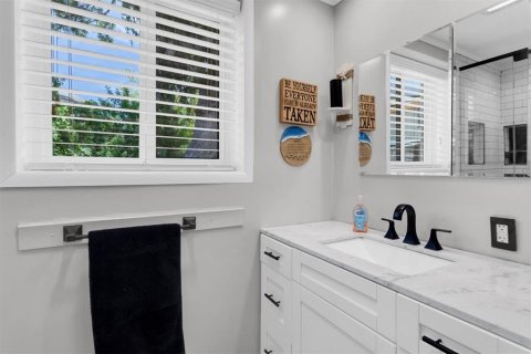 Casa en venta en New Port Richey, Florida, 3 dormitorios, 163.14 m2 № 2267506 - foto 23