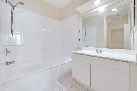 Villa ou maison à louer à Homestead, Floride: 3 chambres, 112.97 m2 № 1978274 - photo 10