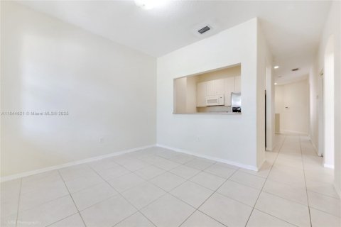 Villa ou maison à louer à Homestead, Floride: 3 chambres, 112.97 m2 № 1978274 - photo 9