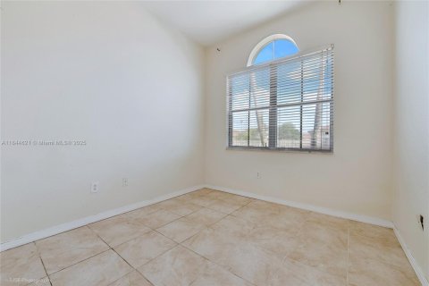 Villa ou maison à louer à Homestead, Floride: 3 chambres, 112.97 m2 № 1978274 - photo 5