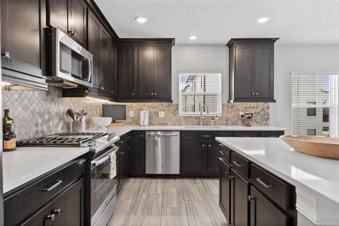 Adosado en venta en Tampa, Florida, 4 dormitorios, 233.28 m2 № 1837456 - foto 5