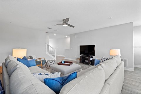 Adosado en venta en Tampa, Florida, 4 dormitorios, 233.28 m2 № 1837456 - foto 12