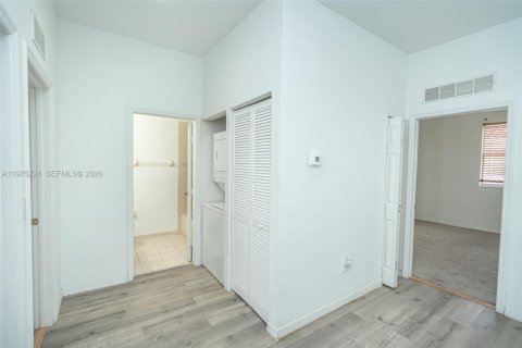 Copropriété à vendre à Miramar, Floride: 3 chambres, 139.82 m2 № 2089903 - photo 16