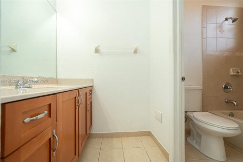 Copropriété à vendre à Miramar, Floride: 3 chambres, 139.82 m2 № 2089903 - photo 26