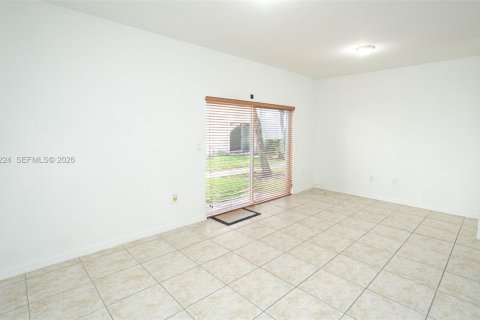 Copropriété à vendre à Miramar, Floride: 3 chambres, 139.82 m2 № 2089903 - photo 9