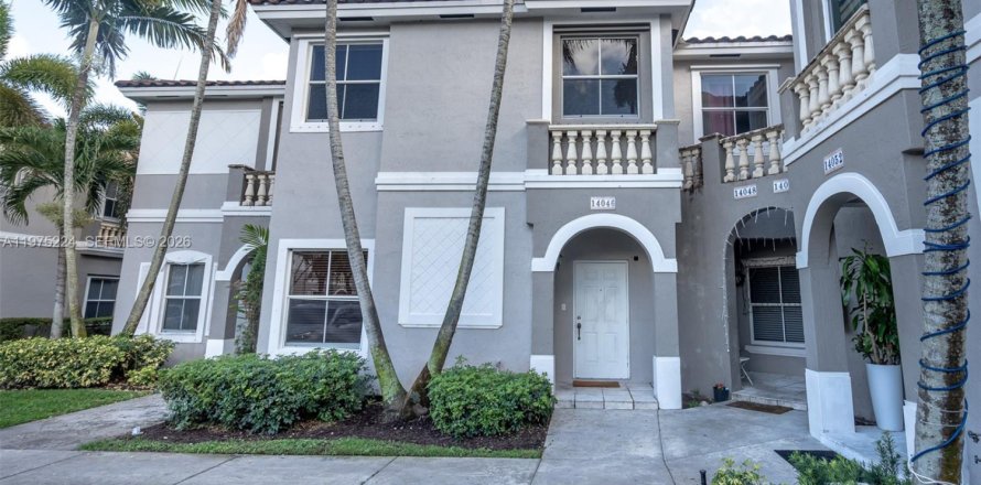 Condo à Miramar, Floride, 3 chambres  № 2089903